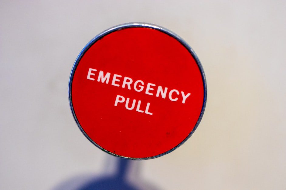 Emergency Back Pain Warning Signs: Call 911 or Go to the ER - back pain warning signs