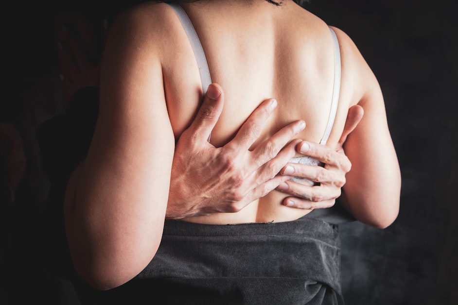 Back Pain Warning Signs That Need a Doctor Within Days - back pain warning signs