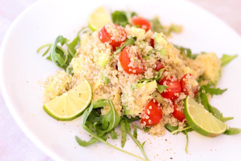 Quinoa salad with tomatos and lime