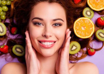 A beautiful girl with fruits