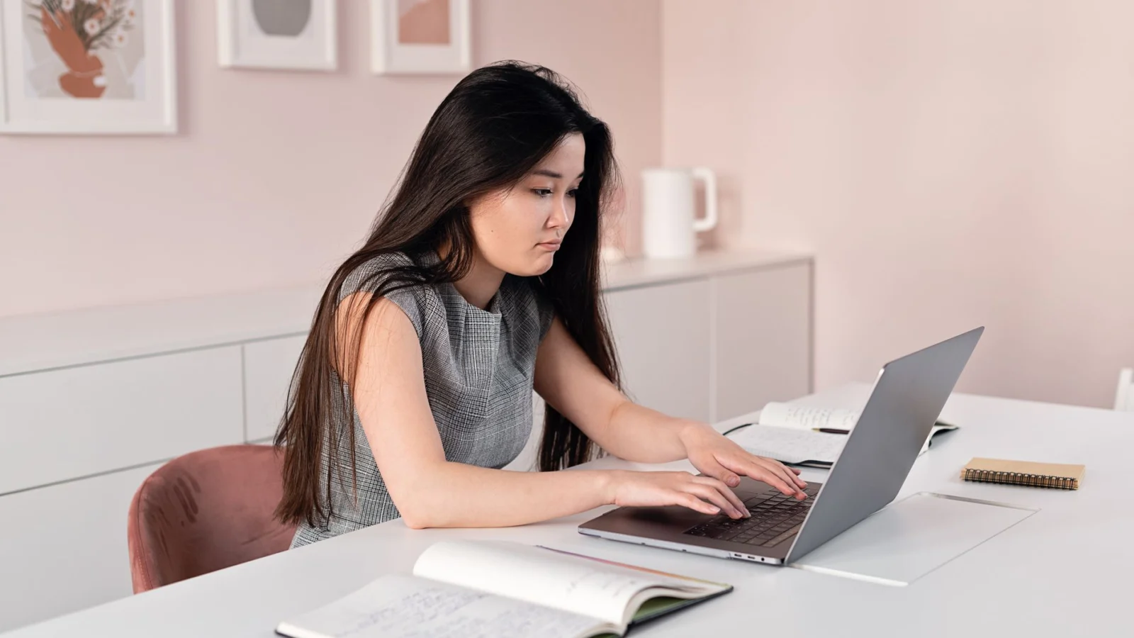 Habit 3: Posture Awareness Throughout the Day - habits to conquer chronic low back pain