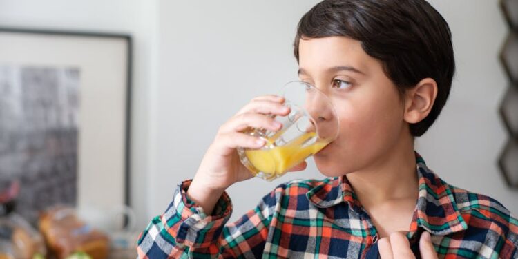 juice as bad as soda kids - Think Giving Your Kids Juice is Better Than Soda?