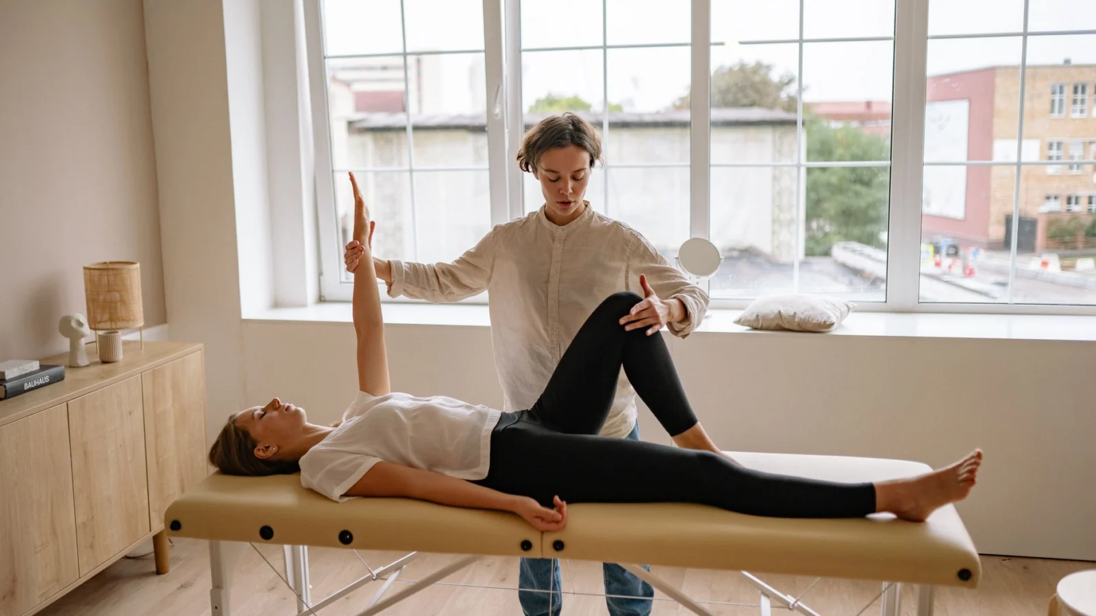 Who Benefits Most from Pelvic Tilts for Back Pain? - pelvic tilts relieve lumbar back pain