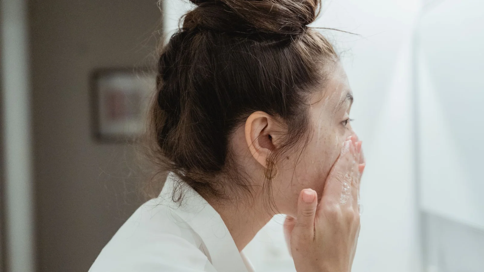 What Are Ceramides and Why Does Your Skin Barrier Need Them? - ceramide barrier repair morning routine