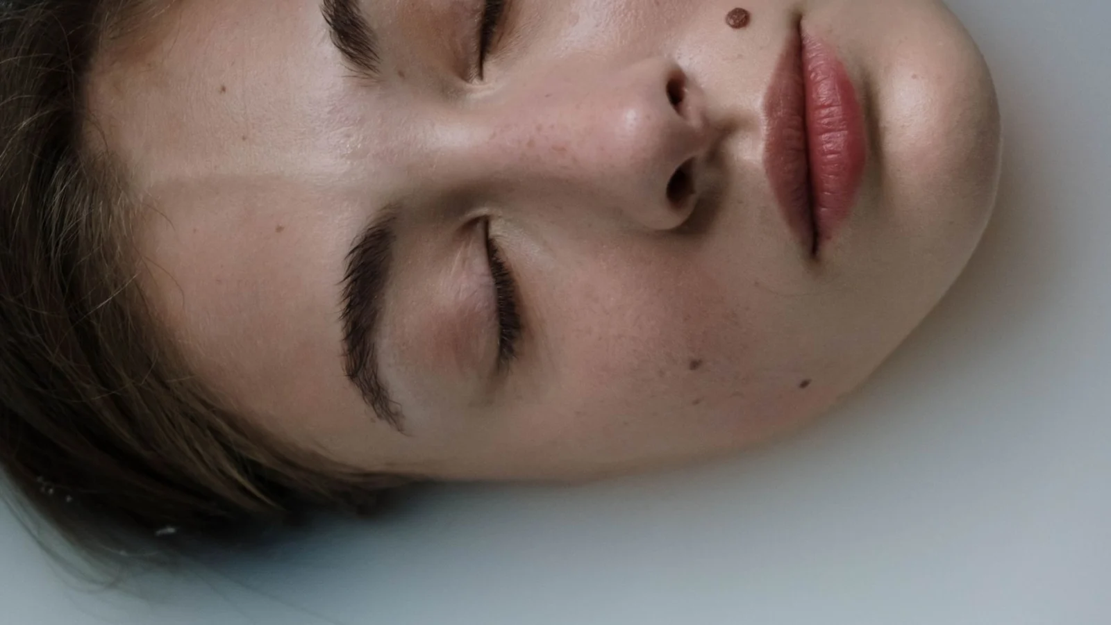 How to Get Rid of Dark Spots on Face Naturally: 7 Proven Methods - how to get rid of dark spots on face naturally