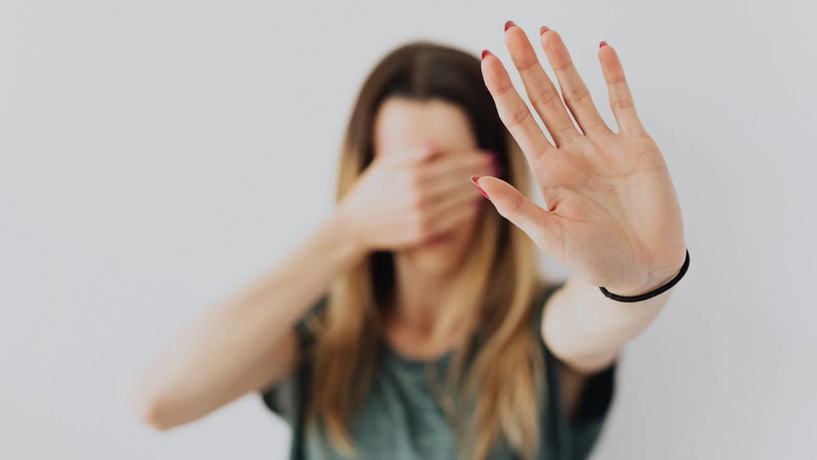 Why Women Struggle More With Negative Self Talk-how to stop negative self talk