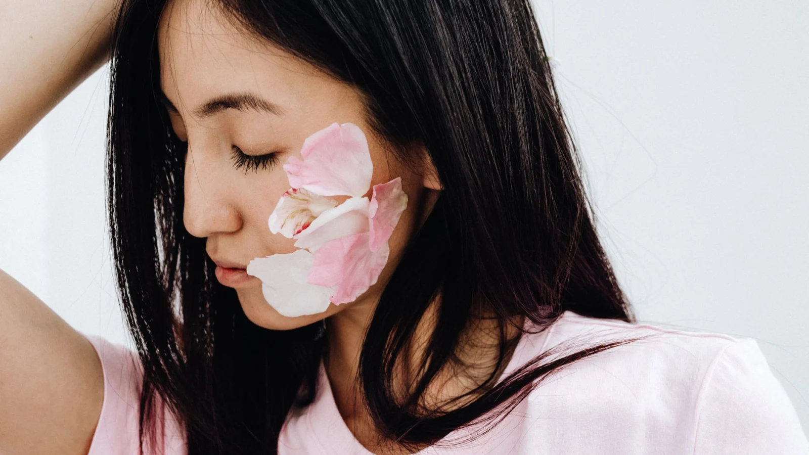 Why Sensitive Skin Struggles with Retinol - natural retinol alternatives for sensitive skin