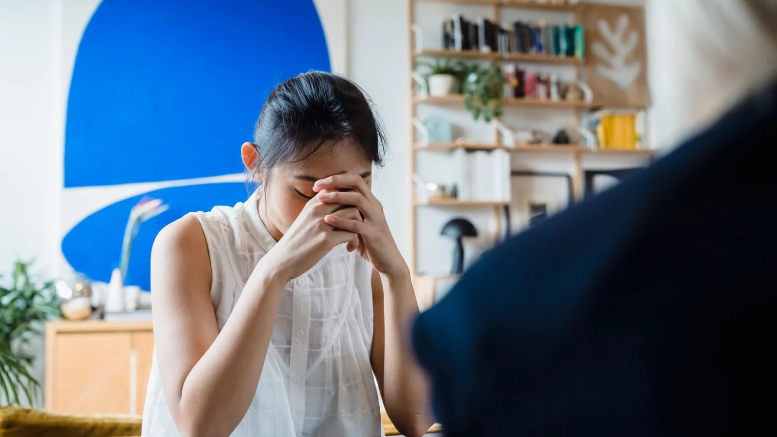 The Physical Symptoms Nobody Talks About - signs of high functioning anxiety in women