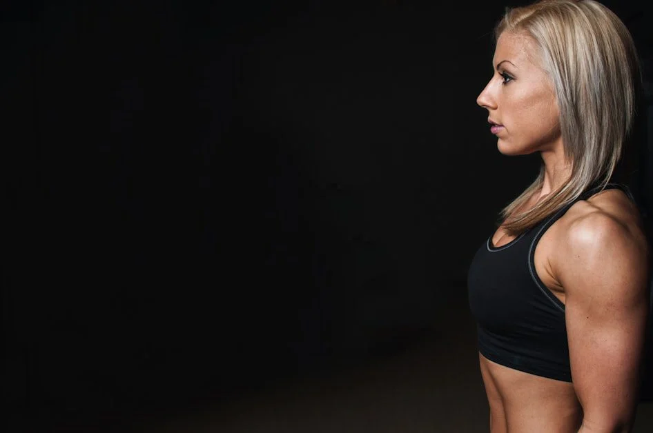 The Female Hormonal Advantage in Muscle Building - how to build muscle as a woman naturally