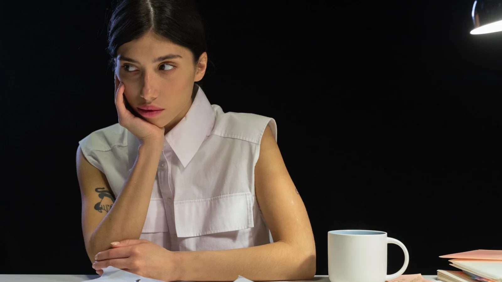 What Is Imposter Syndrome in Women, and Why Does It Show Up Differently? - signs of imposter syndrome in women