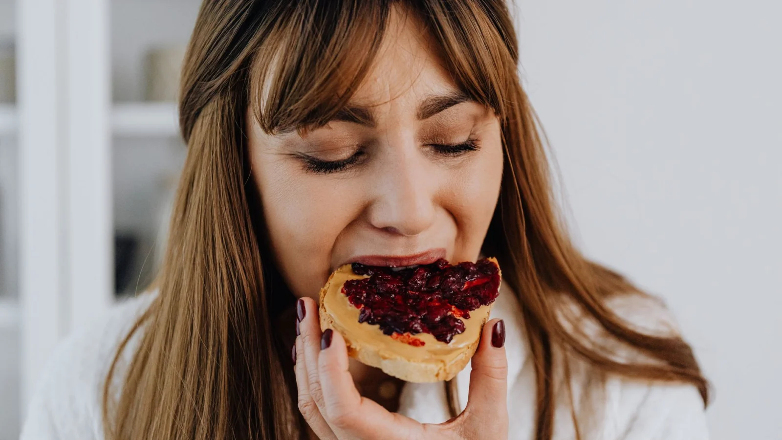 The Estrogen Loop That Diet Alone Cannot Break - what to eat during endometriosis flare
